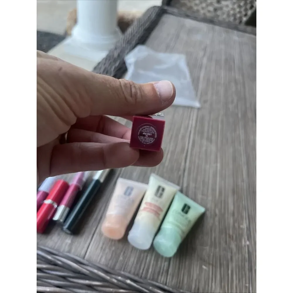 Lot of 8 CLINIQUE Products.